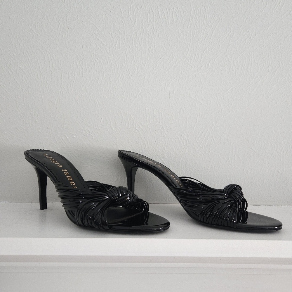 NWOT Allegra James Marly Knot Stiletto Slide